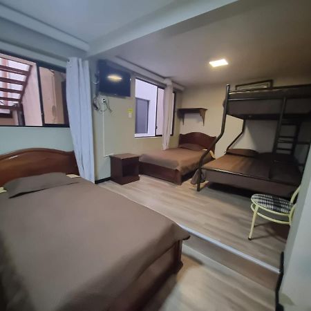 Hostal Alborada Cuenca Esterno foto