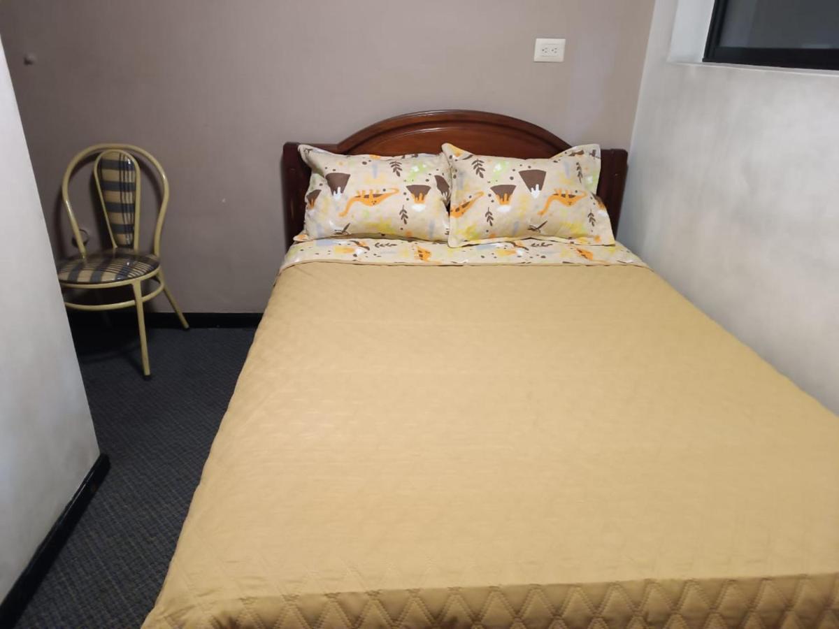 Hostal Alborada Cuenca Esterno foto