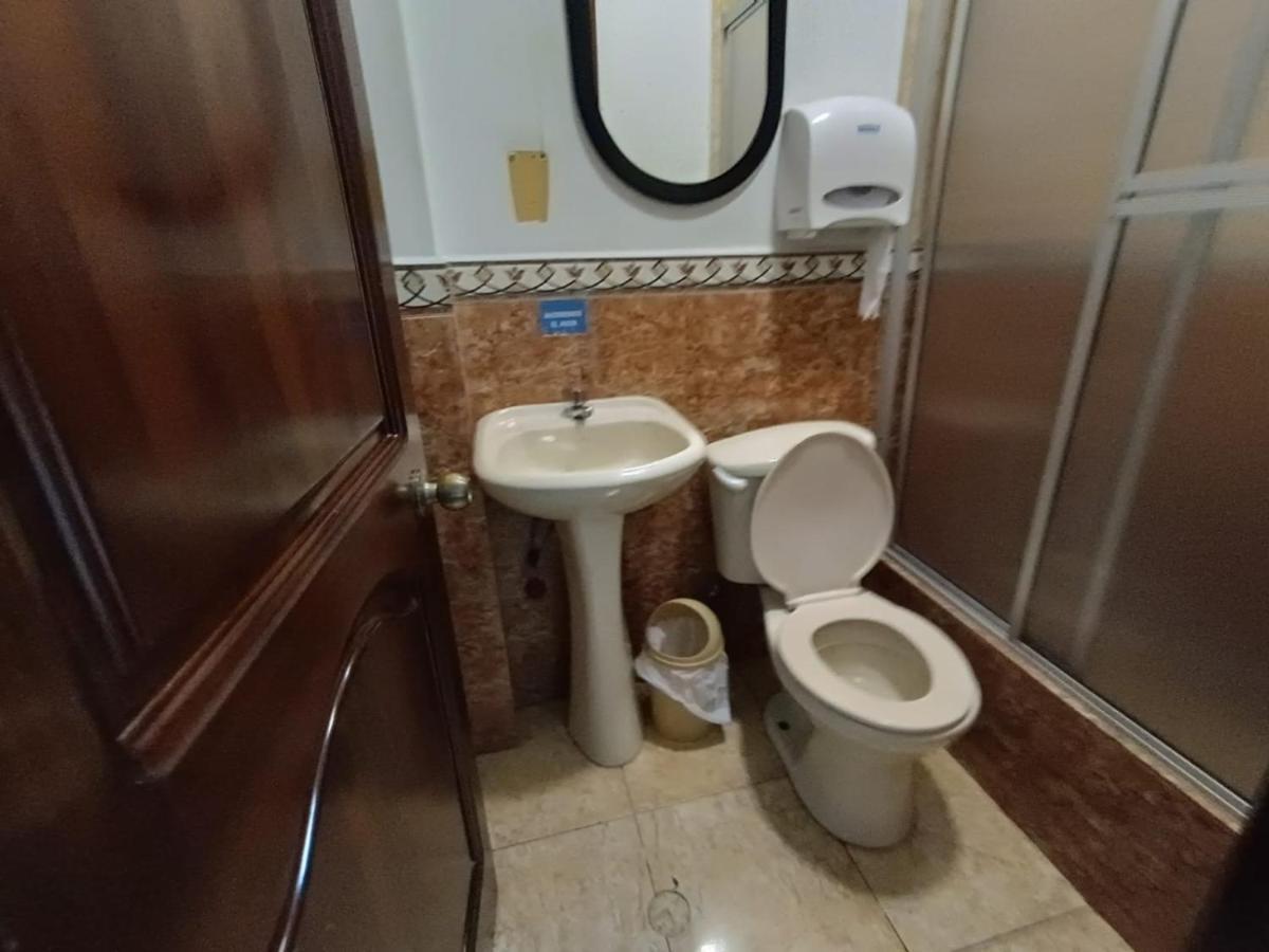 Hostal Alborada Cuenca Esterno foto